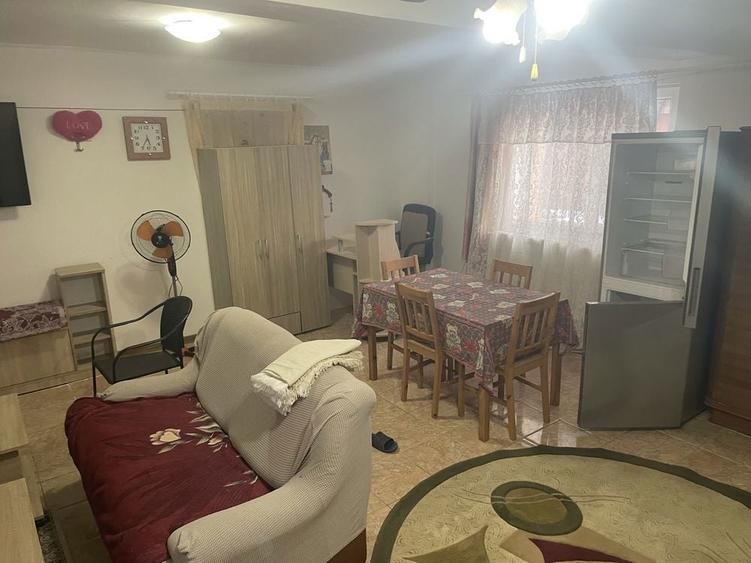 Garsoniera de inchiriat voluntari zona kaufland la curte - 1