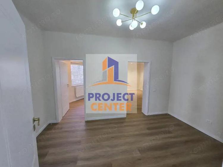 Spa?iu comercial/birou, stradal, parter, zona Ultracentrala - 10