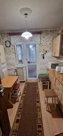 Enachita Vacarescu ,se vinde la parter apartament decomandat 2 camere pret 60000 - 5