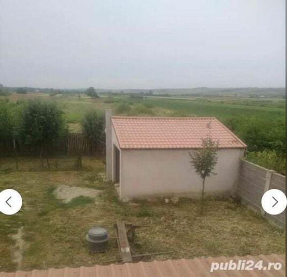 Vand casa la rosu P+M cu anexe,teren in sup.de 2877 mp.informatii la tel. ,pret 134800 euro. - 6
