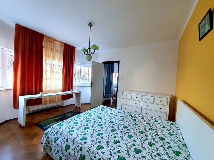 Piata Romana, 3 camere de vanzare, cu centrala - 9