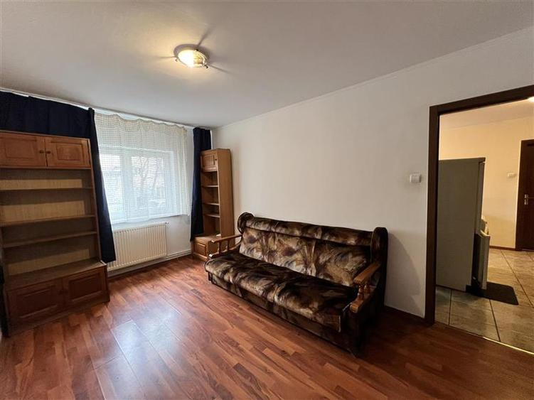 Apartament 2 camere decomandat intrare Racadau- Carpatilor - 6