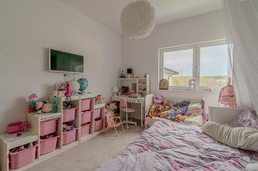 Locuinta construită pentru a fi locuită, nu doar admirată, complet mobilata - 49