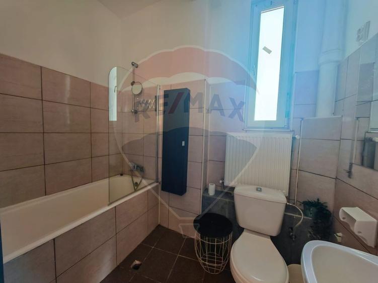 Apartament 4 camere - zona Universitate - Cavafii Vechi - 1