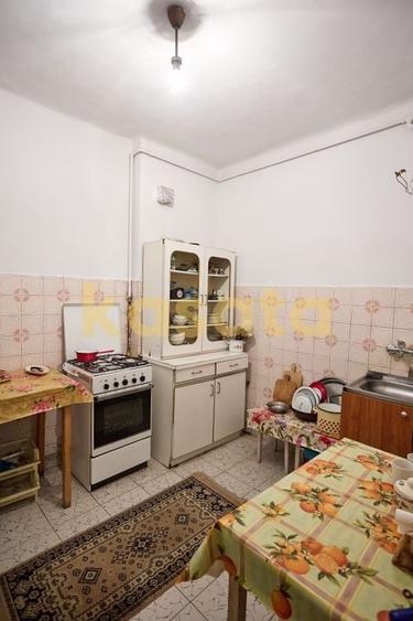 CASĂ CLASICĂ DE VANZARE CU POTENȚIAL PREMIUM ÎN ZONA 1 MAI - 21