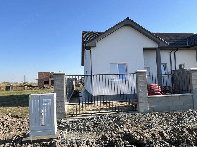 Casă cu Teren 325 Mp în Moșnița Nouă