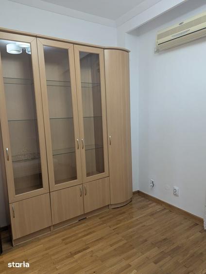 Casă cu 5 camere decomandat cu Teren 89 Mp în Străulești