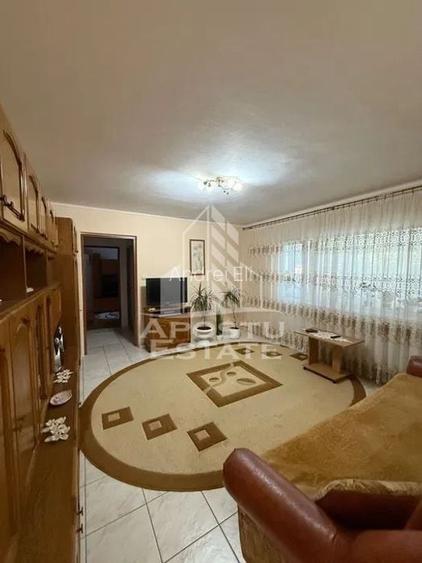 Apartament cu 2 camere semidecomandat, mobilat în Buziașului Apartament cu 2 camere semidecomandat, mobilat în Buziașului