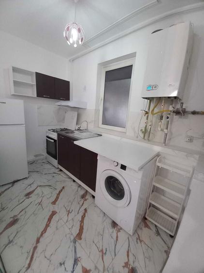 Particular, inchiriez studiou foarte spatios Dristor-metrou - 1
