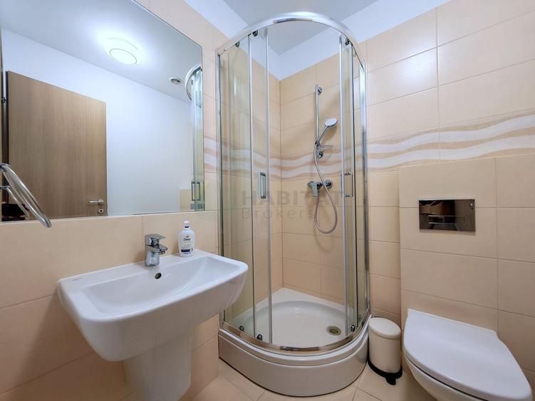 Apartament cu 3 camere decomandat, mobilat în Băneasa