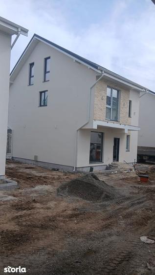 Casa individuala in ansamblu restrans , acces facil catre Bucure?ti - 3