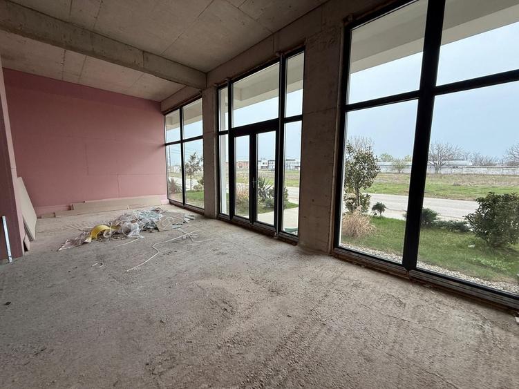 Comision 0% | Spatiu Comercial 67 mp Aerocity | Tunari - 1