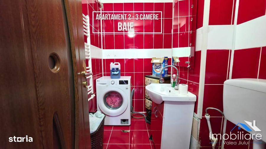 2 Apartamente - 2 si 3 camere, impreuna sau separat, Str. Traian - 1