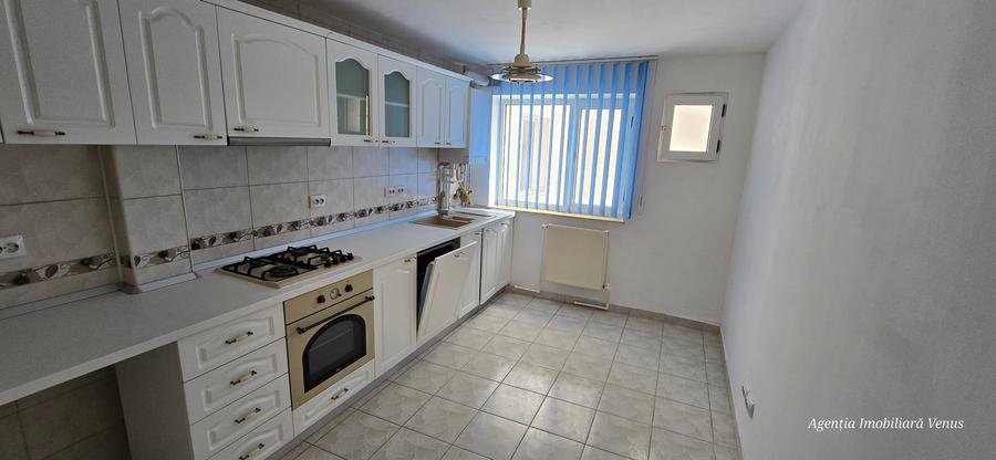 Apartament 4 camere zona Maternitatii - 1