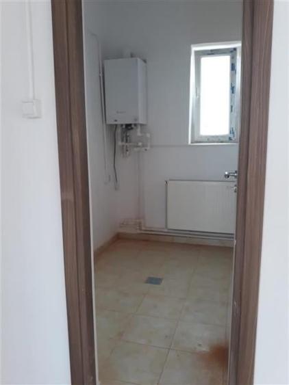 Incepe afacerea ta prospera in unul din aceste spatii comerciale, Tractorul, Bra - 9