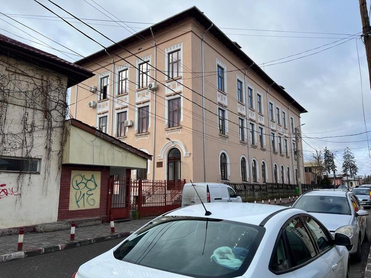 Targoviste, central, strada Justitiei - 2