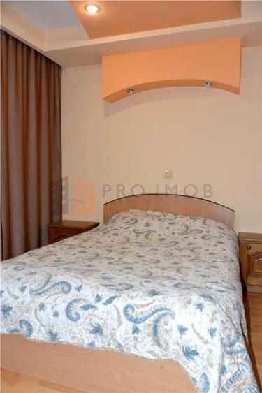 Apartament cu 3 camere decomandat, mobilat în 1 Decembrie