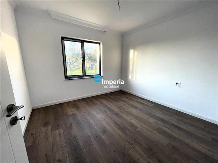 Casa plan parter tip duplex de vanzare,400 mp curte si garaj Breazu - 8