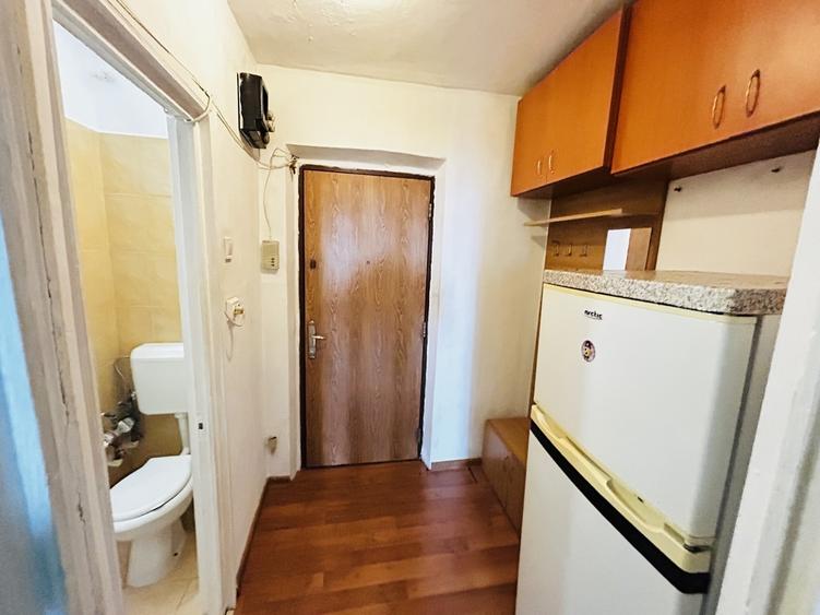 Titan, 1 Decembrie 1918, apropiere metrou, Supeco - 5