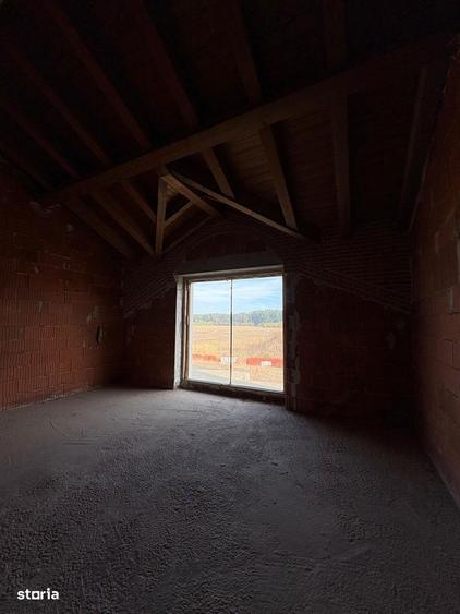 Casa de vanzare cu 6 camere ?i mansarda teren 2500mp Padure Cernica - 4