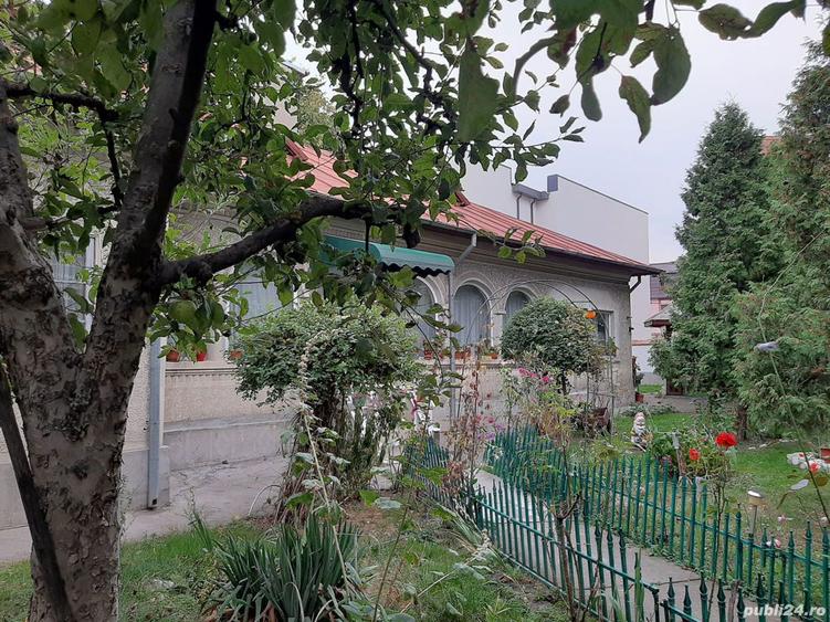 Vand casa cu teren, Campulung-Muscel, central, vizavi de pia?a, 140.000 - 2