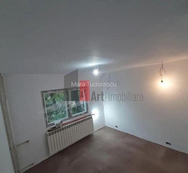 Vanzare apartament 2 camere semidecomandat Drumul Gazar...