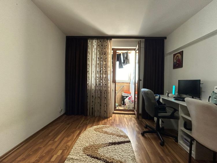 Titan 2 Camere Etaj 9  Instalatii Schimbate 15 Min Metrou Bloc 1976 Reabilitat - 2