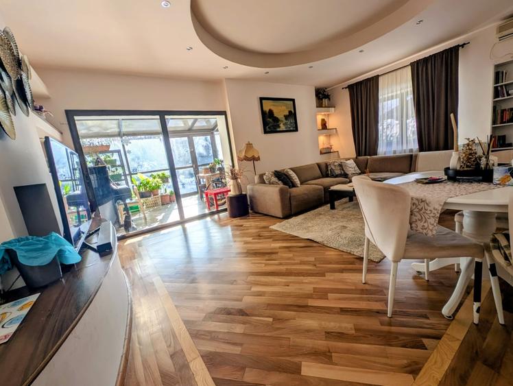 P+E+M,cartier rezidential elegant,liniste,paza,bariera,nepoluat,vecini deosebiti - 1