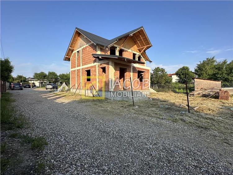 Construieste fericirea aici  |Casa P+1, beci, teren 400 mp - 1