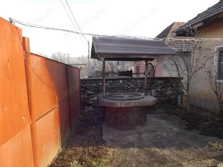 Proprietate compusa din casa batraneasca, casa P+1+M, Pocruia, Gorj - 2