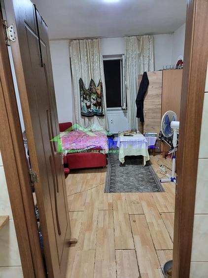 Garsoniera de vanzare zona Far - 1