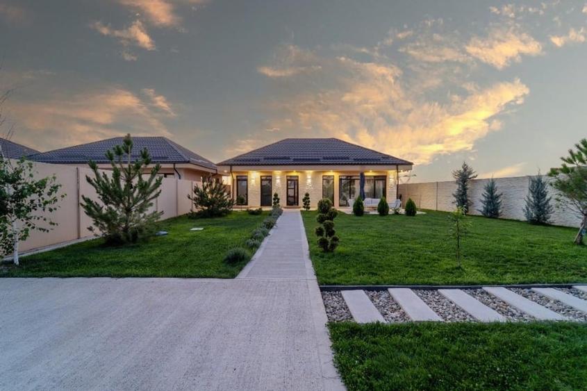 Un colț de rai în Domnești: Casa unde te simți „Acasă” din prima clipă - 10