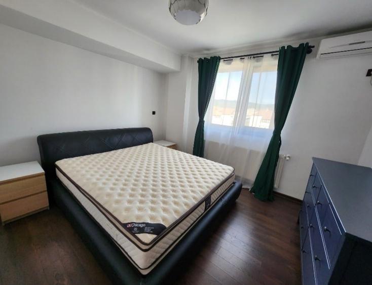 Apartament cu 3 camere decomandat, mobilat în Central