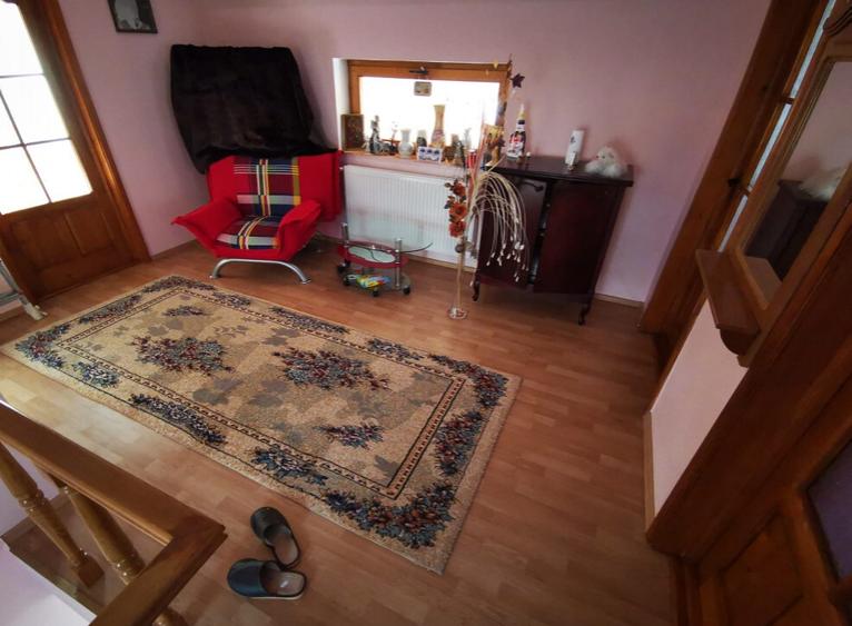 Semicentral, vila 2005, 220 MP + 350 mp teren total - 11