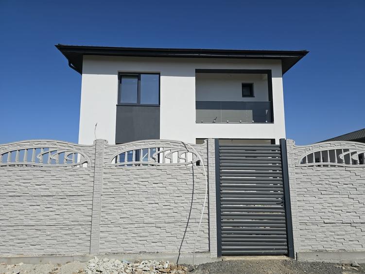 Casa individuala | 4 Camere | 2 Bai | Berceni - 1