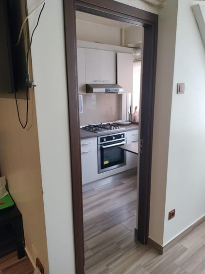 Dristor, garsoniera, 1 minut metrou, 300 euro, PET FRIENDLY, mobilata, utilata - 14