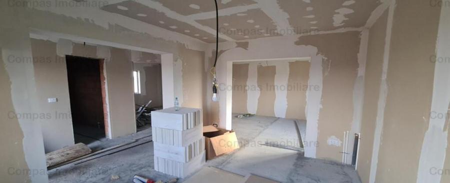 Casa la ro?u in zona Dumbrava Ro?ie - 1