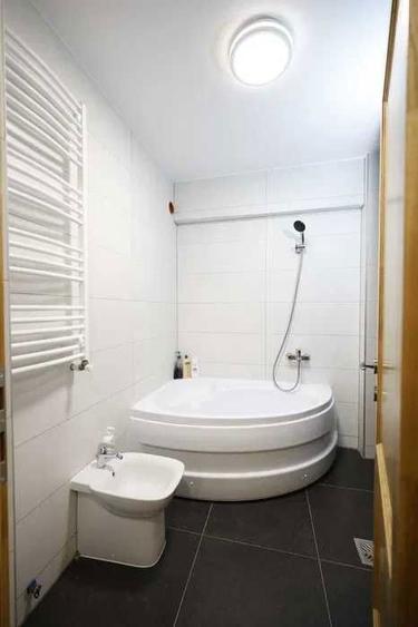 Vand apartament 3 camere zona Catedrala - 3