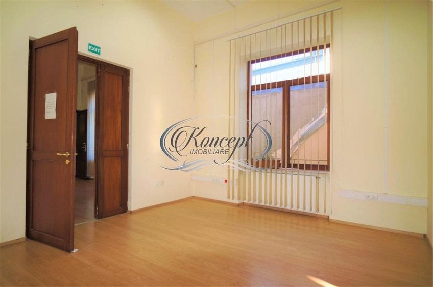 Vila interbelica in Piata Muzeului - 9