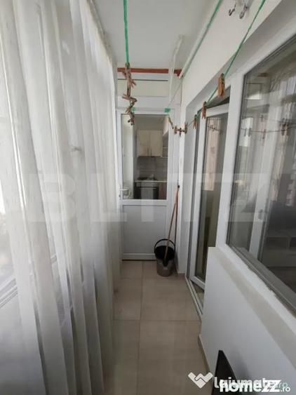 Apartament 3 camere, etaj 7/9 cu lift, 70 mp, zona Micro 6 - 1