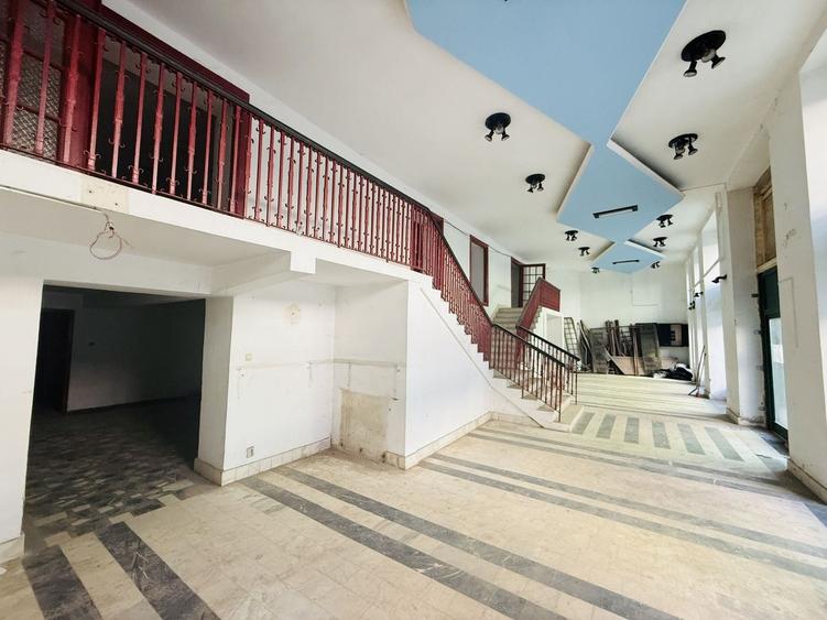 Ultracentral | 300 mp utili | Vitrină mare | Parter + Mezanin | Comision 0% - 4