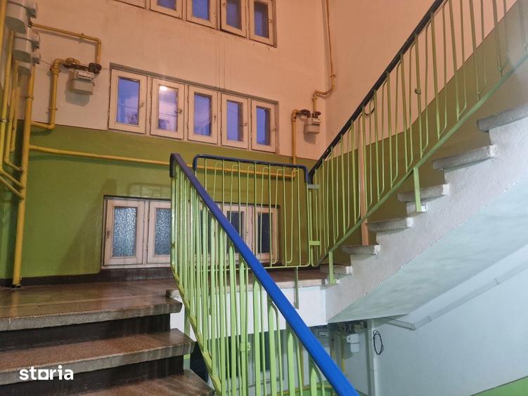 EXCLUSIV- Cafrom Imobiliare - VEST - Apartament 3 Camere de Vanzare - 12