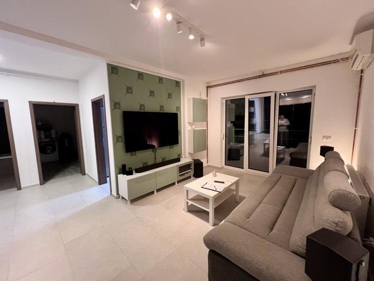 Apartament modern 3 camere, 65mp utili, etaj 1/4 - zona Buziasului - 1