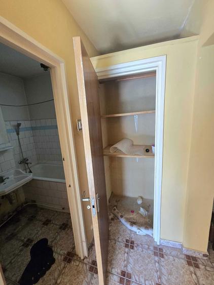 Apartament 2 camere, et. 3, decomandat, vis a vis de Kaufland Vest - 2