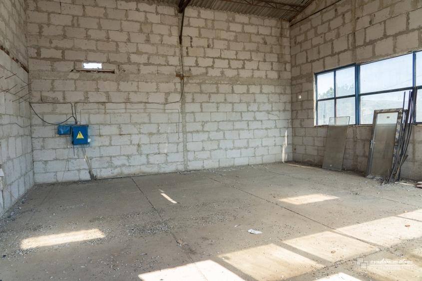 Teren si constructii cu deschidere la strada, zona autostrazii - 7