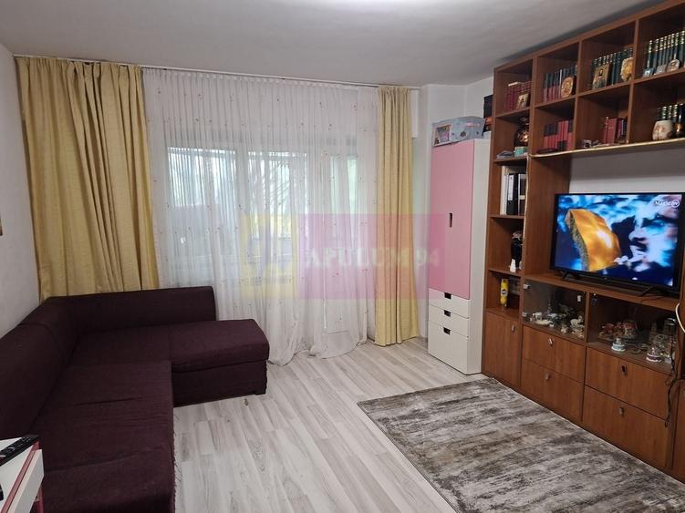 Gaesoniera  Aparatorii Patriei, la Universitataea Spiru Haret - 2