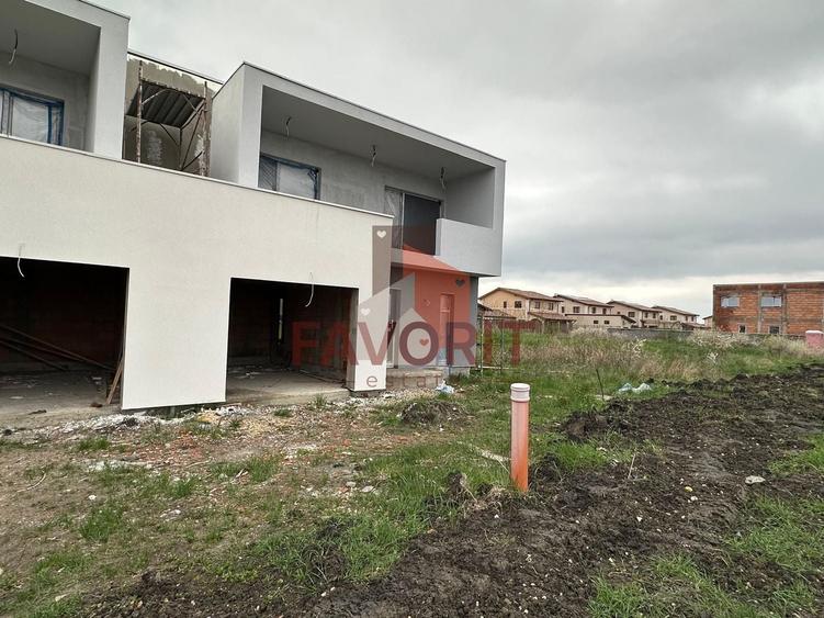 Duplex | Parter + Etaj | Toate utilitatile | Curte generoasa | Garaj | - 1