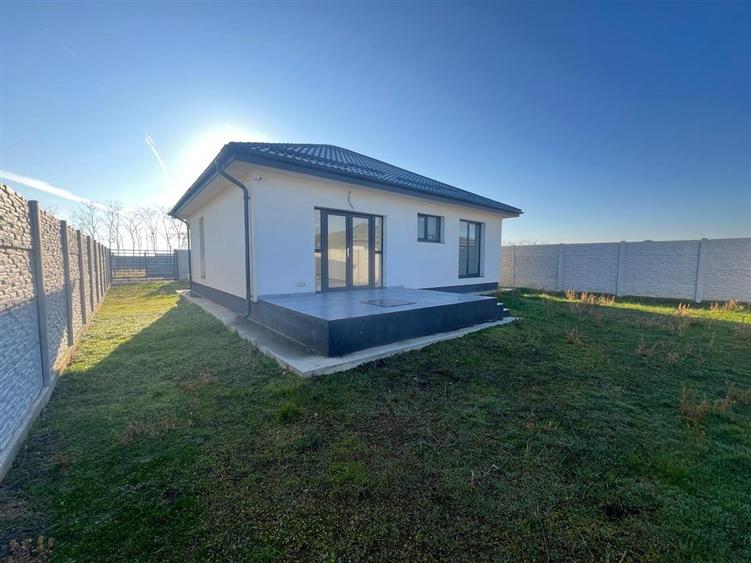 De vanzare casa pe parter-3 camere, 2 bai, teren 376 mp - 5