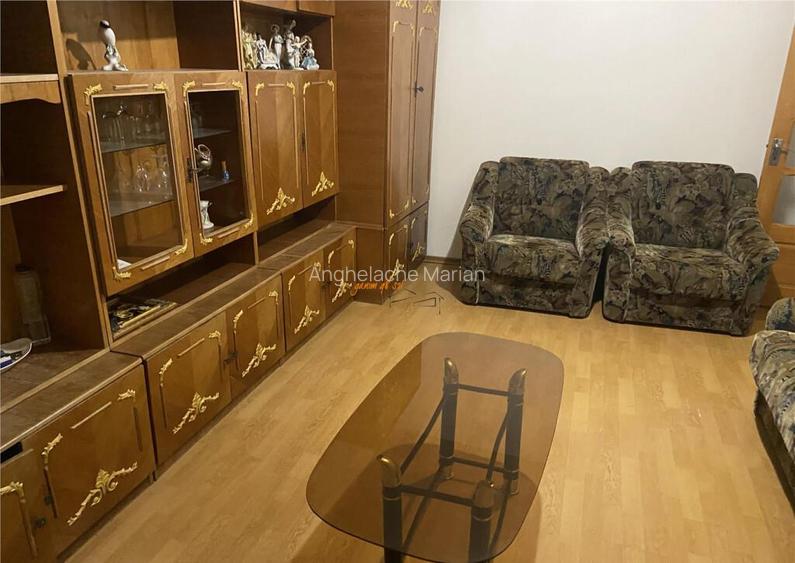 Apartament 3 camere , zona cartier Sud , 52 mp , decomandat