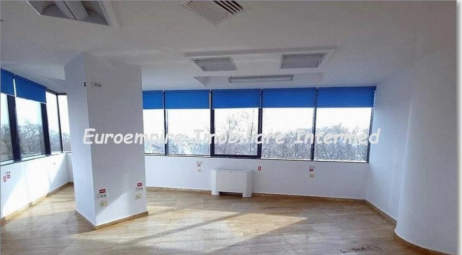 De inchiriat spatiu comercial zona GARA - 4